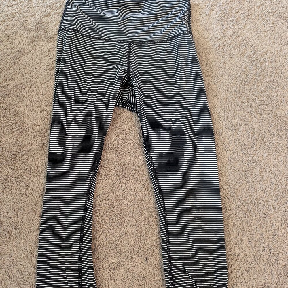 Lululemon Wunder under capris